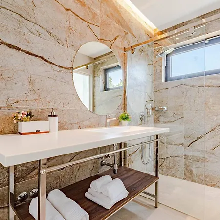 Luxury Seafront Miracul Korcula With Pool *