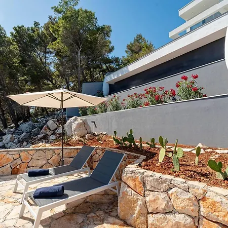 Luxury Seafront Miracul Korcula With Pool Βίλα