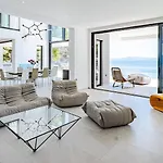 Luxury Seafront Miracul Korcula With Pool