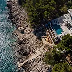 Luxury Seafront Miracul Korcula With Pool *