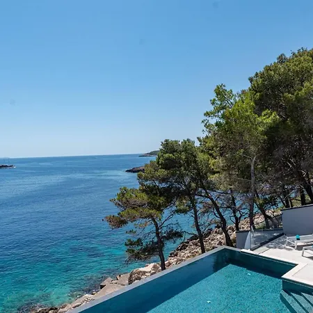 Luxury Seafront Miracul Korcula With Pool