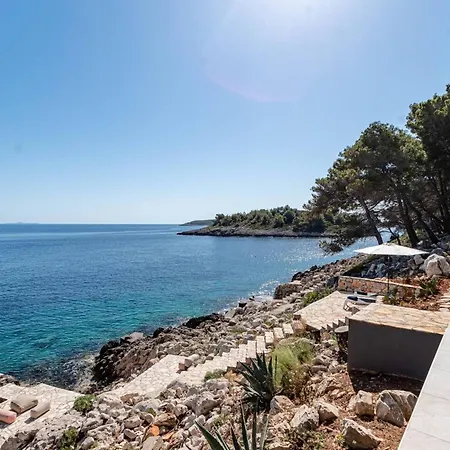 Luxury Seafront Miracul Korcula With Pool Villa