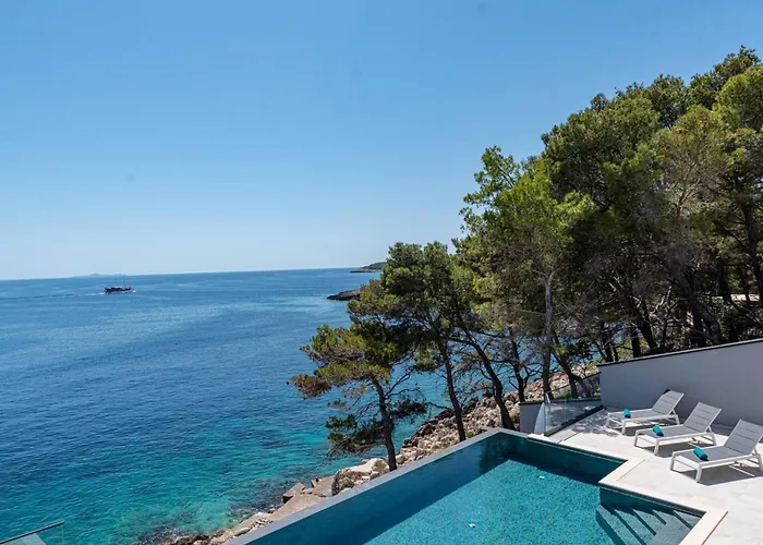 Luxury Seafront Miracul Korcula With Pool