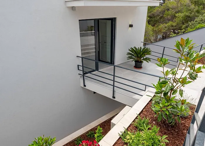 Luxury Seafront Miracul Korcula With Pool וילה Blato (Korcula)