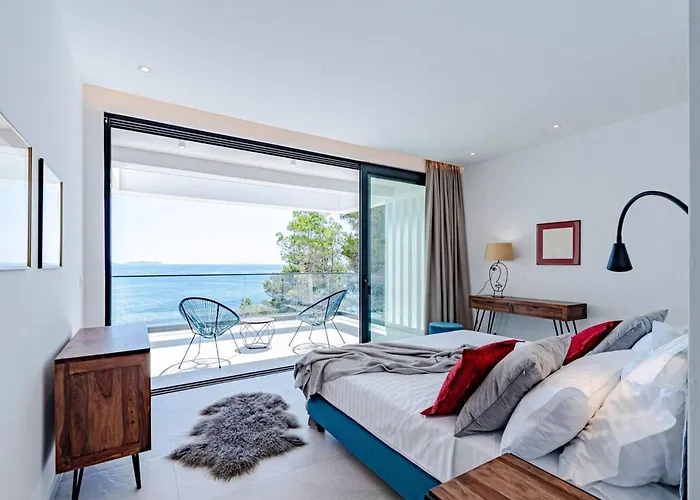 וילה Luxury Seafront Miracul Korcula With Pool *
